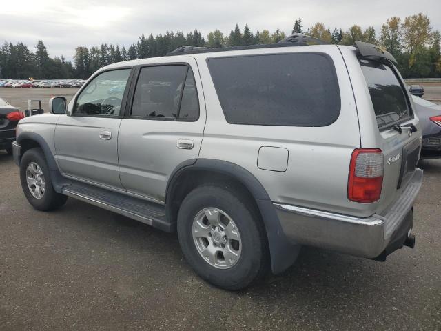 Photo 2 from auction – 2000 TOYOTA 4RUNNER SR with VIN JT3GN86R1Y0170517