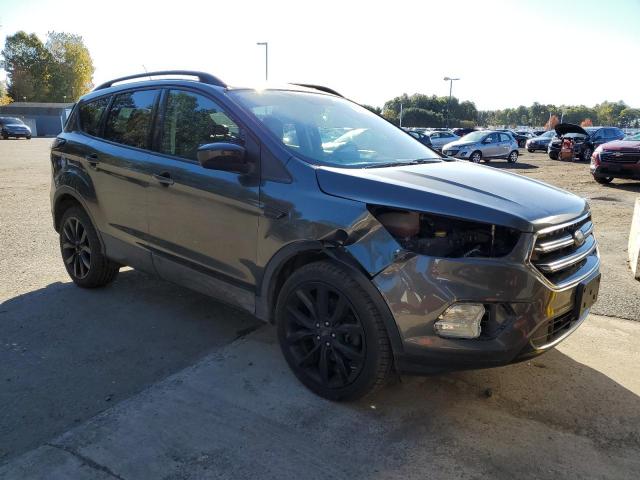 Photo 4 from auction – 2018 FORD ESCAPE SE with VIN 1FMCU9GD0JUC99381