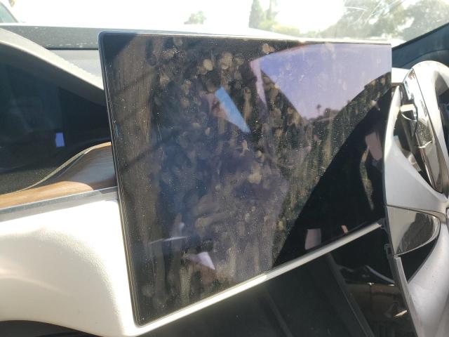 Photo 9 from auction – 2022 TESLA MODEL S with VIN 5YJSA1E53NF463565