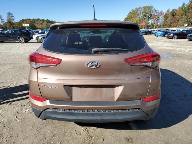 Foto 6 de la subasta – 2016 HYUNDAI TUCSON SE con VIN KM8J23A47GU229727