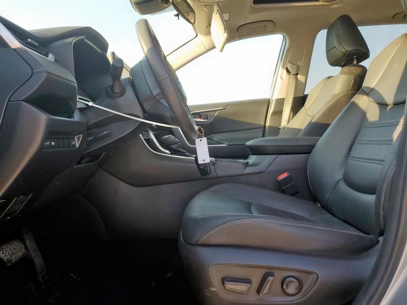 Zdjęcie 7 z aukcji – 2021 TOYOTA RAV4 XLE P z VIN 2T3C1RFV4MC172875