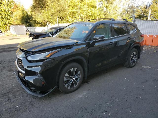 TOYOTA HIGHLANDER 2022 with VIN 5TDHBRCH5NS552312 - Photo from auction