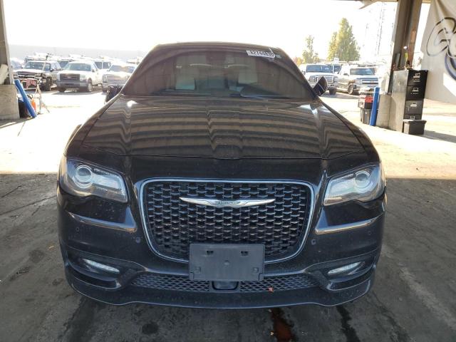 Photo 5 from auction – 2018 CHRYSLER 300 S with VIN 2C3CCABT4JH274806