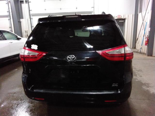 Photo 6 from auction – 2018 TOYOTA SIENNA XLE with VIN 5TDDZ3DC9JS202900