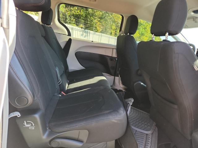Photo 11 from auction – 2019 CHRYSLER PACIFICA TOURING PLUS with VIN 2C4RC1FG8KR549463