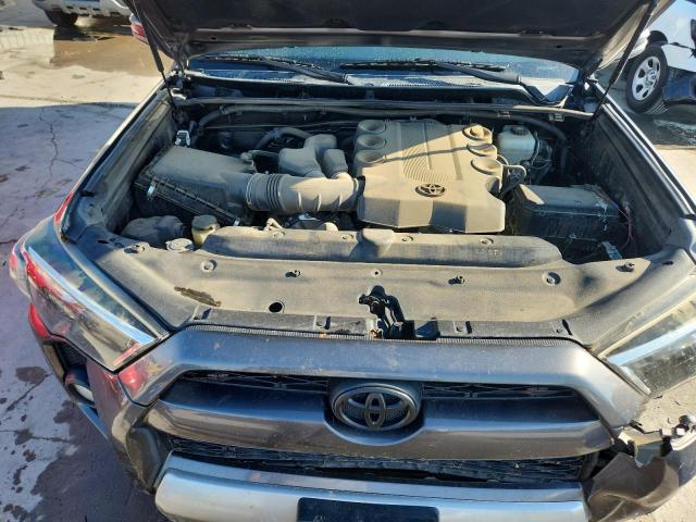 Photo 12 from auction – 2017 TOYOTA 4RUNNER SR with VIN JTEBU5JRXH5436761