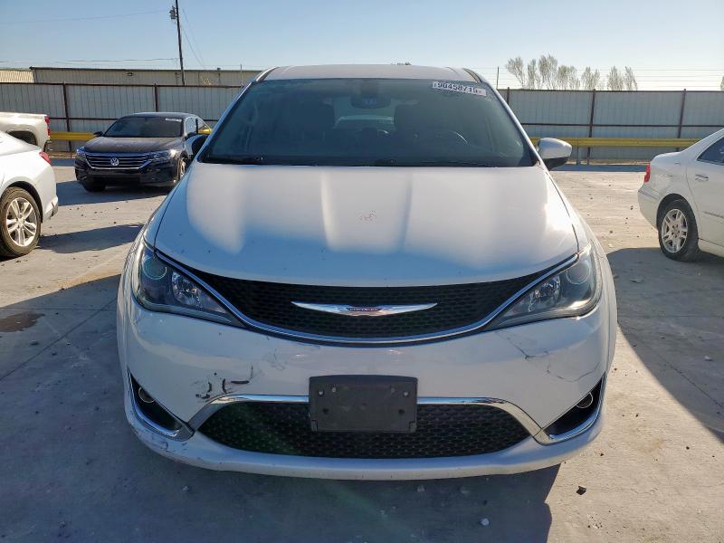 Photo 5 from auction – 2017 CHRYSLER PACIFICA T with VIN 2C4RC1BGXHR796028