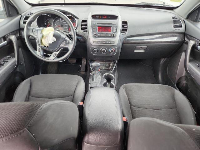Photo 8 from auction – 2015 KIA SORENTO LX with VIN 5XYKTDA77FG653768