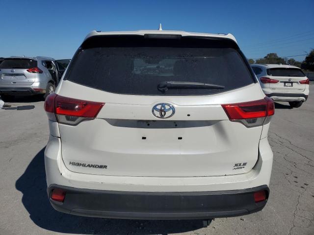 Photo 6 from auction – 2019 TOYOTA HIGHLANDER with VIN 5TDJZRFH0KS997867