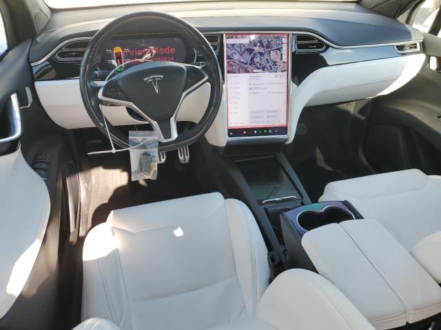 Photo 8 from auction – 2018 TESLA MODEL X with VIN 5YJXCBE4XJF085834