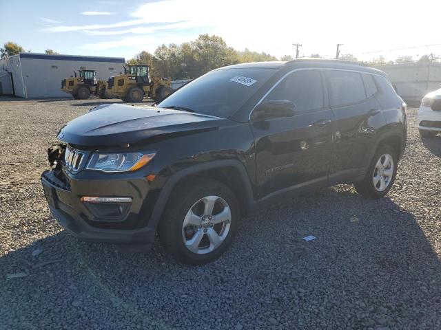 JEEP COMPASS LA 2019 with VIN 3C4NJDBB6KT593930 - Photo from auction