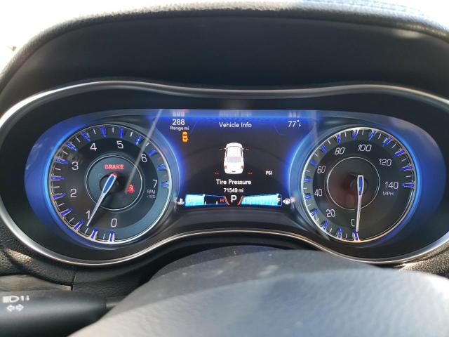 Photo 9 from auction – 2017 CHRYSLER 300 LIMITE with VIN 2C3CCAAG0HH582344