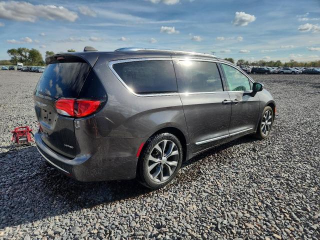 Photo 3 from auction – 2017 CHRYSLER PACIFICA L with VIN 2C4RC1GG6HR812735