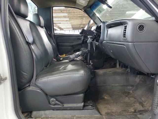 Photo 10 from auction – 2005 CHEVROLET SILVERADO C1500 with VIN 1GCEC14X95Z233615