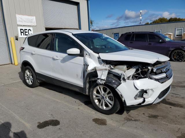 Photo 4 from auction – 2017 FORD ESCAPE SE with VIN 1FMCU9G90HUF01206