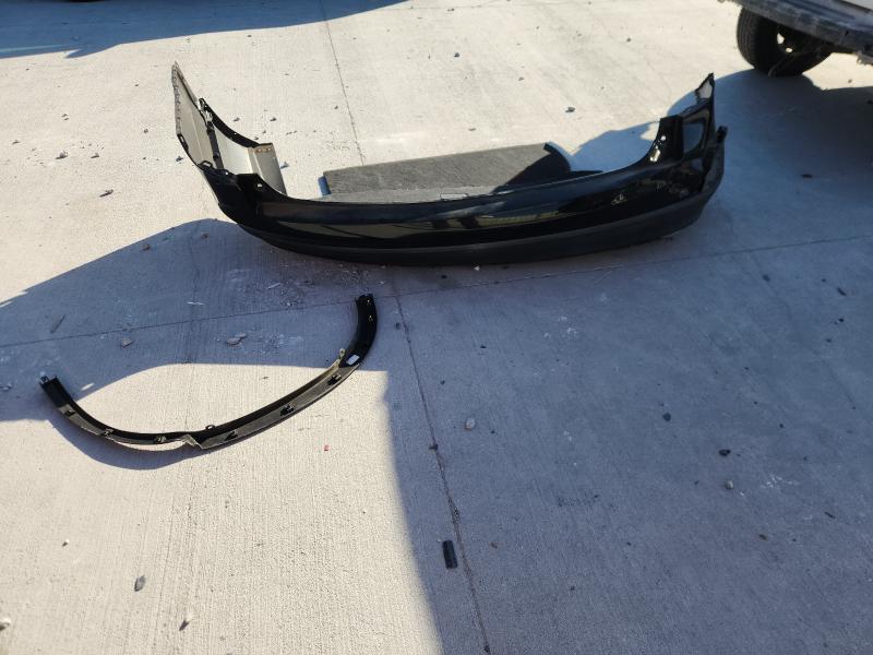 Photo 13 from auction – 2018 HONDA PILOT LX with VIN 5FNYF5H18JB013349
