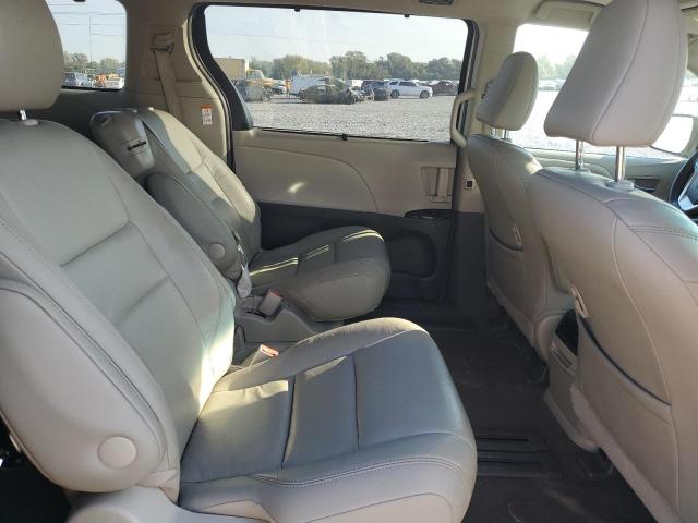 Photo 11 from auction – 2016 TOYOTA SIENNA XLE with VIN 5TDYK3DC0GS763419