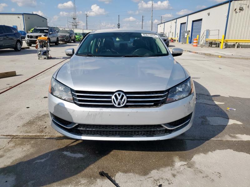Photo 5 from auction – 2015 VOLKSWAGEN PASSAT S with VIN 1VWAT7A38FC021583