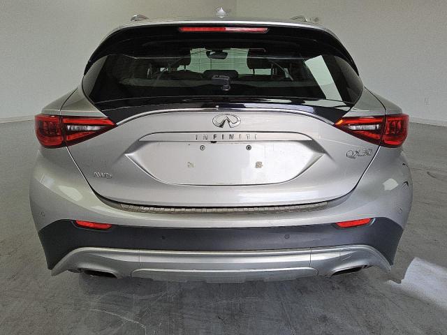 Photo 6 from auction – 2017 INFINITI QX30 BASE with VIN SJKCH5CR6HA026022