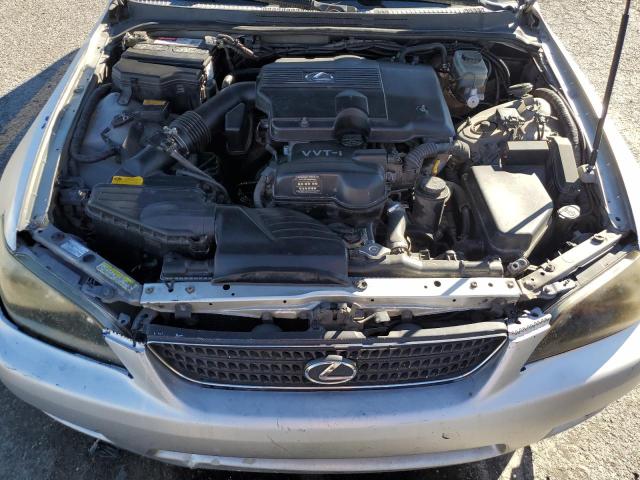 Photo 11 from auction – 2004 LEXUS IS 300 with VIN JTHBD192940084329