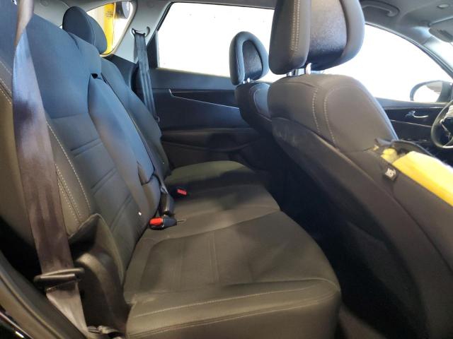 Photo 11 from auction – 2016 KIA SORENTO with VIN 5XYPGDA33GG016403