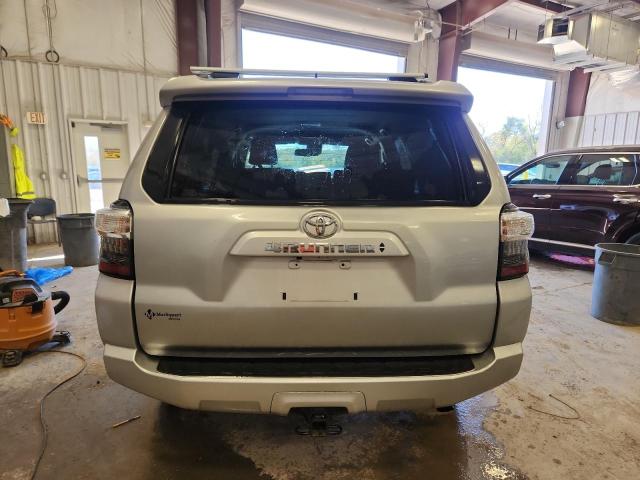 Photo 6 from auction – 2022 TOYOTA 4RUNNER with VIN JTEMU5JR6N6063202