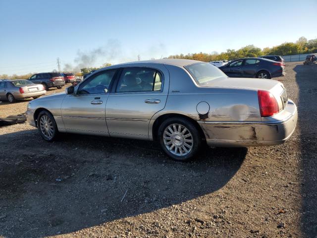 Photo 2 from auction – 2004 LINCOLN TOWN CAR E with VIN 1LNHM81W34Y652204