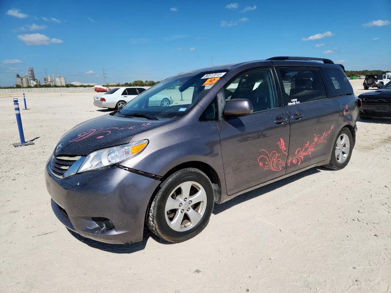 TOYOTA SIENNA 2015 with VIN 5TDKK3DC0FS637310 - Photo from auction