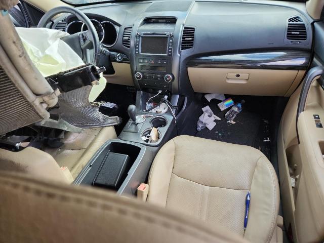 Photo 8 from auction – 2011 KIA SORENTO EX with VIN 5XYKU4A10BG056092