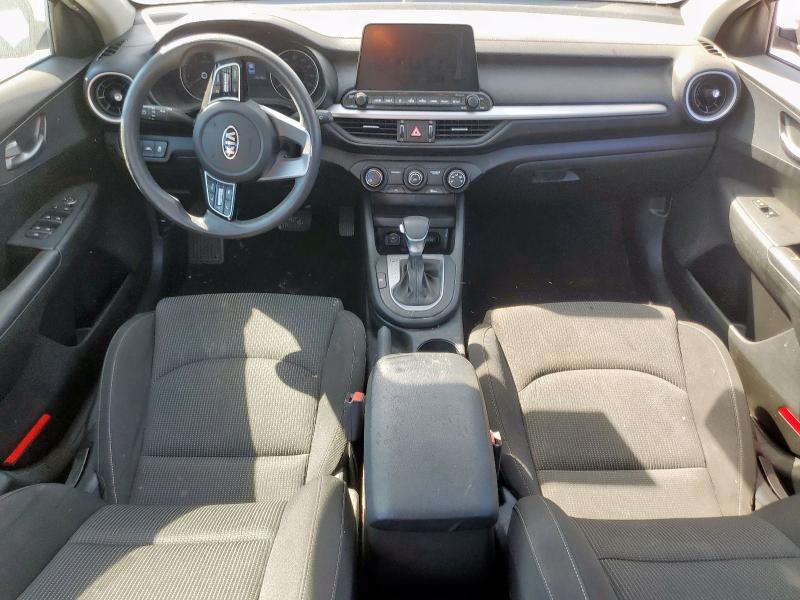 Photo 8 from auction – 2021 KIA FORTE FE with VIN 3KPF24AD5ME339248