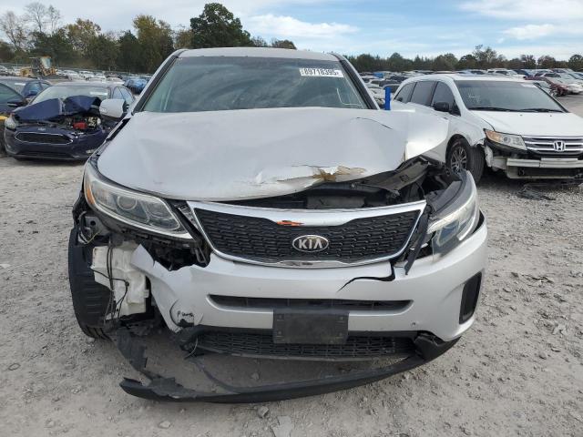 Photo 5 from auction – 2014 KIA SORENTO LX with VIN 5XYKTDA69EG428127