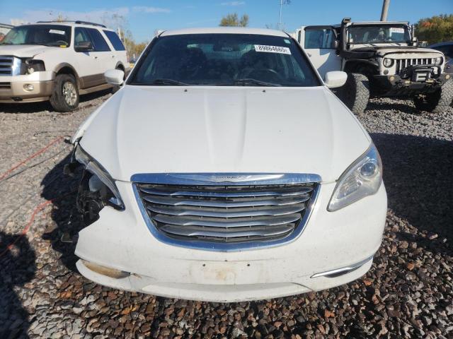 Photo 5 from auction – 2013 CHRYSLER 200 TOURIN with VIN 1C3CCBBG3DN669094