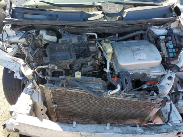 Photo 11 from auction – 2004 TOYOTA PRIUS with VIN JTDKB20UX40043168