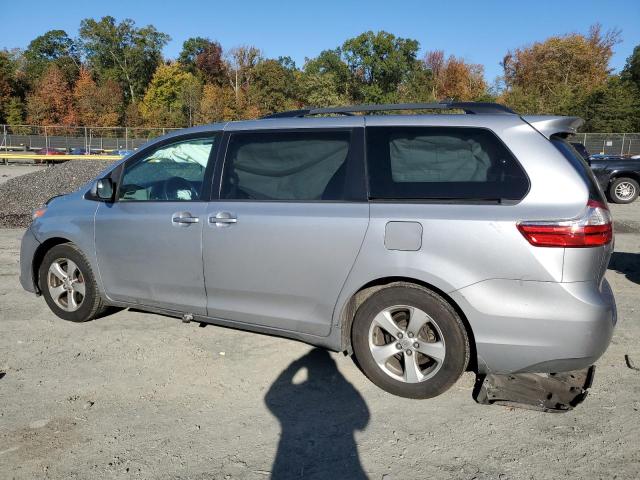 Photo 2 from auction – 2015 TOYOTA SIENNA LE with VIN 5TDKK3DC5FS567142
