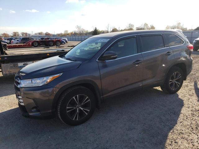 TOYOTA HIGHLANDER 2019 with VIN 5TDBZRFH7KS975062 - Photo from auction