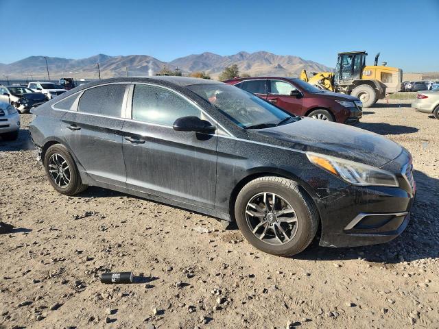 Photo 4 from auction – 2017 HYUNDAI SONATA with VIN 5NPE24AF1HH466867