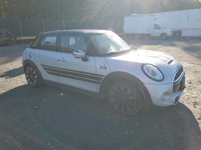Photo 4 from auction – 2016 MINI COOPER S with VIN WMWXU3C54G2D29097
