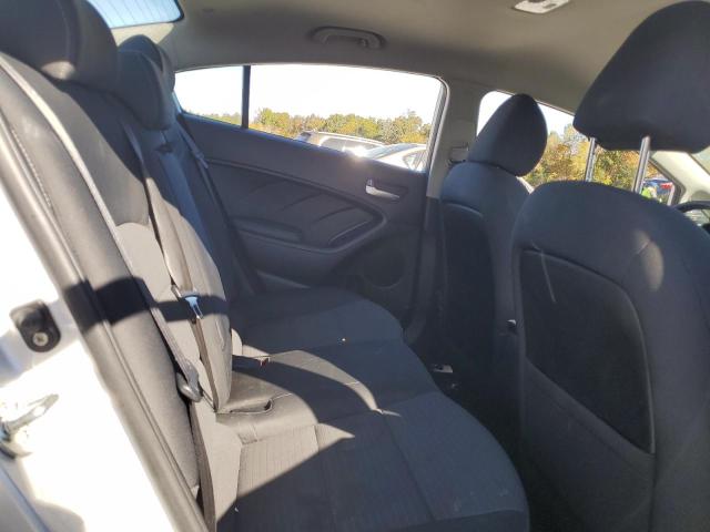 Photo 10 from auction – 2018 KIA FORTE LX with VIN 3KPFL4A78JE210987