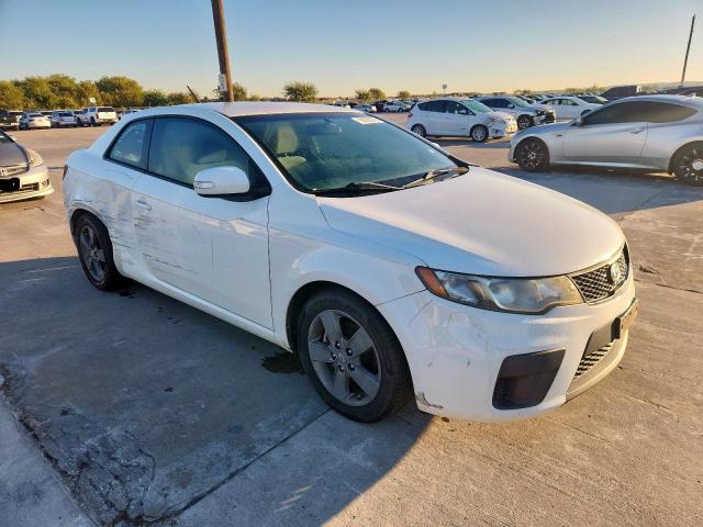 Photo 4 from auction – 2010 KIA FORTE KOUP with VIN KNAFU6A25A5126597