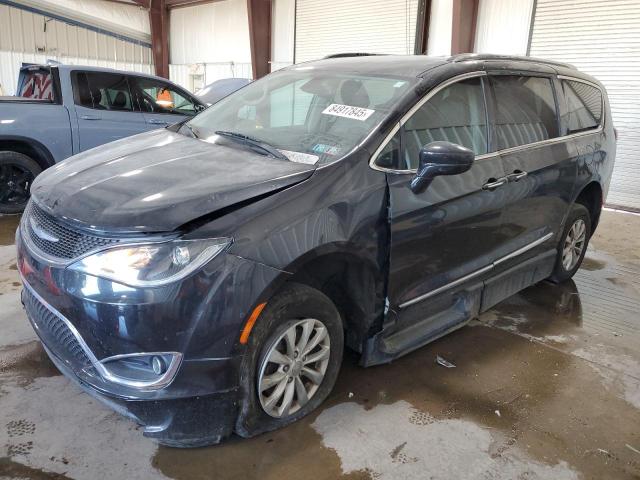 CHRYSLER PACIFICA T 2018 with VIN 2C4RC1BG8JR136303 - Photo from auction