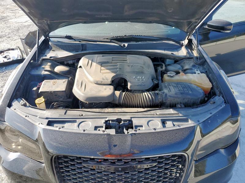 Photo 11 from auction – 2018 CHRYSLER 300 S with VIN 2C3CCAGG7JH321192