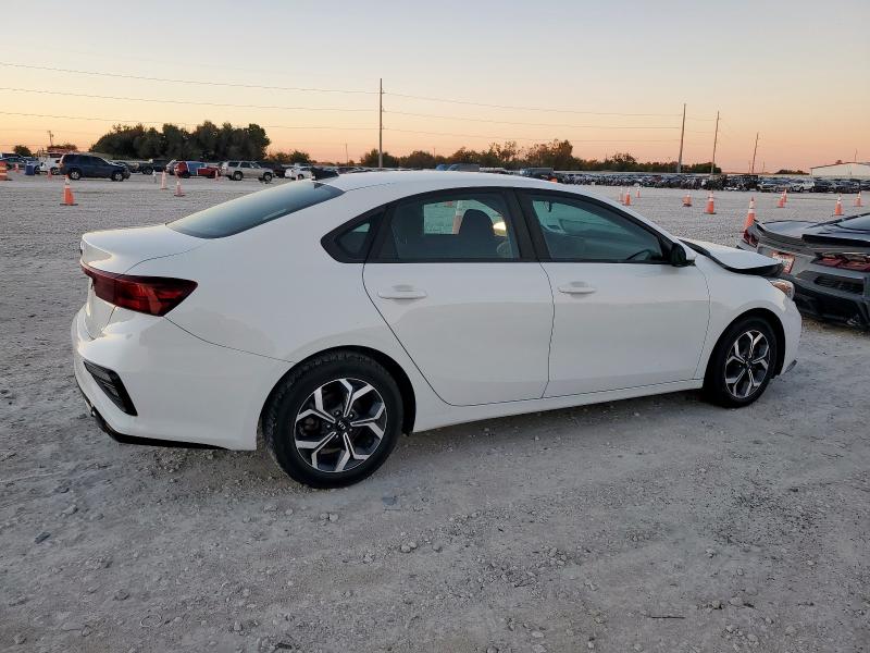 Photo 3 from auction – 2019 KIA FORTE FE with VIN 3KPF24AD6KE045404