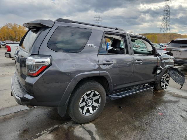 Photo 3 from auction – 2020 TOYOTA 4RUNNER SR with VIN JTEBU5JR7L5834390