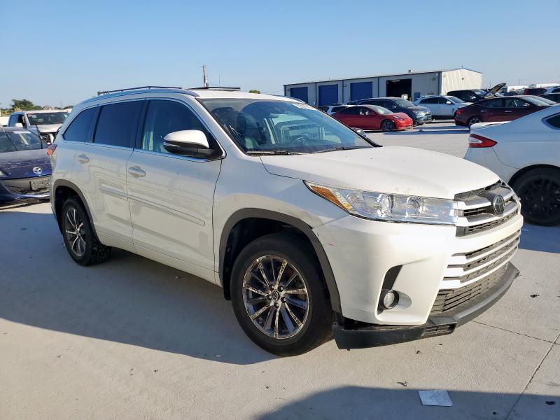 Photo 4 from auction – 2018 TOYOTA HIGHLANDER with VIN 5TDJZRFH2JS892312