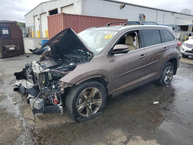 TOYOTA HIGHLANDER 2018 with VIN 5TDDZRFH5JS828696 - Photo from auction