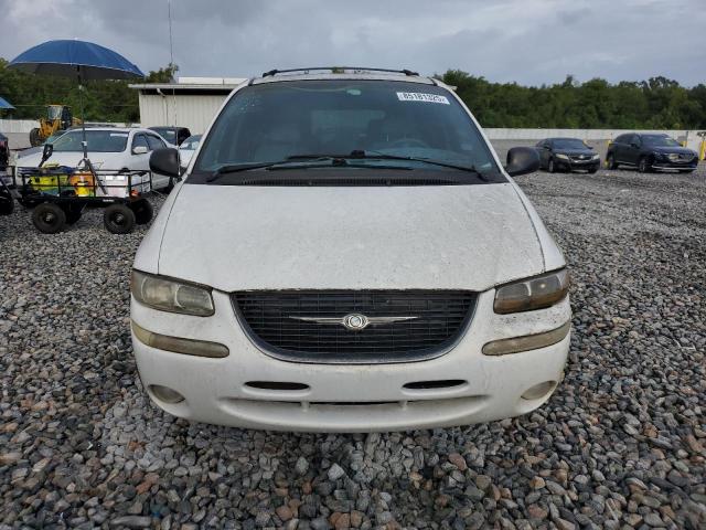 Photo 5 from auction – 2000 CHRYSLER TOWN & COU with VIN 1C4GP54L9YB643880