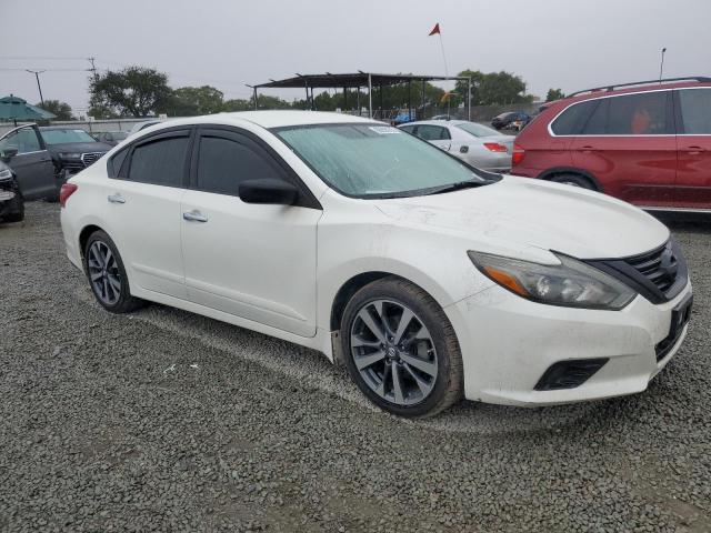 Photo 4 from auction – 2017 NISSAN ALTIMA 2.5 with VIN 1N4AL3AP7HC112495