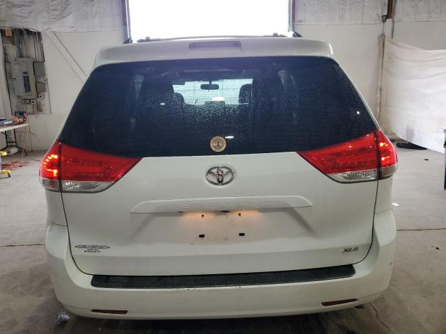 Photo 6 from auction – 2011 TOYOTA SIENNA XLE with VIN 5TDYK3DCXBS081186