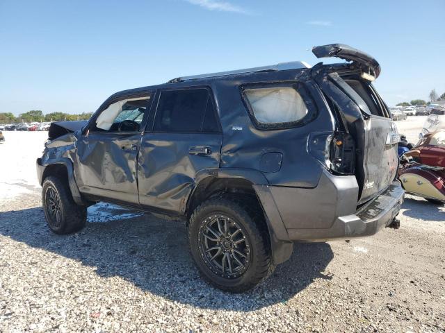Photo 2 from auction – 2015 TOYOTA 4RUNNER SR with VIN JTEBU5JR3F5204029