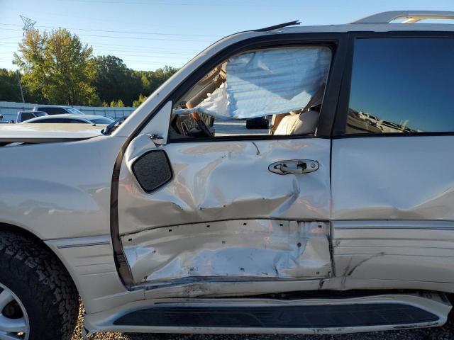 Photo 7 from auction – 2003 LEXUS LX 470 with VIN JTJHT00W033528815